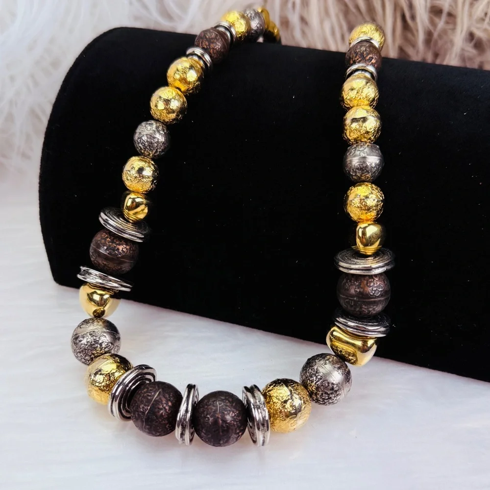 Mixed Metal Hammered Modern goldtone black Beaded Necklace.